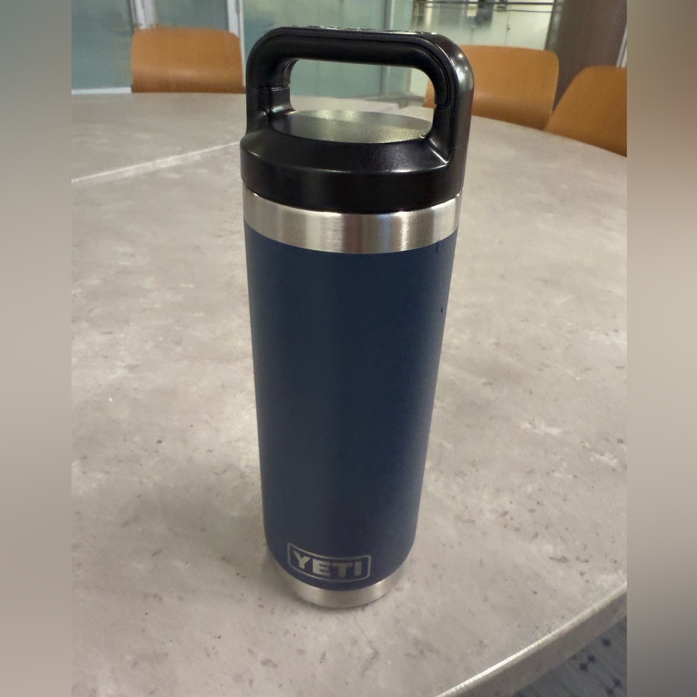 yeti navy blue 18oz tumbler